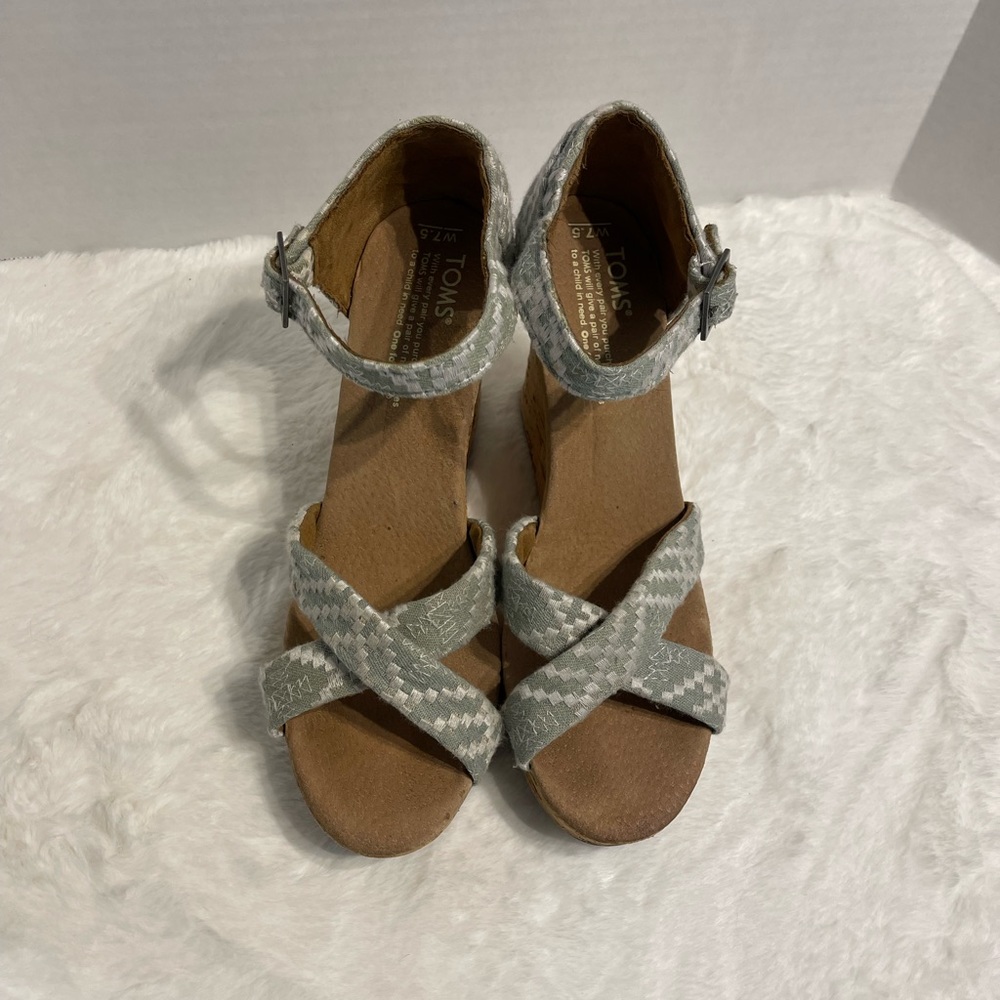 TOMS Sienna 7.5 sea foam green & white